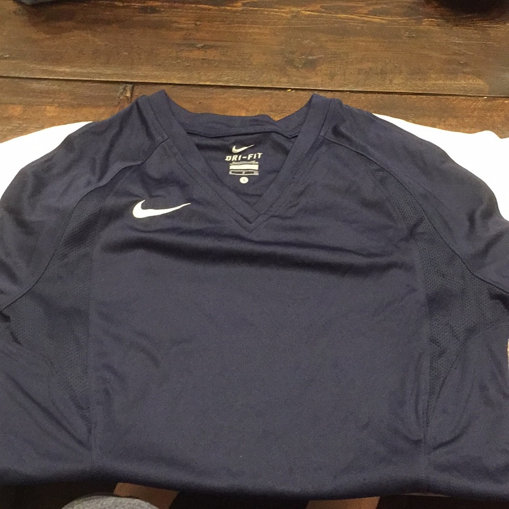 NWOT Nike t shirt